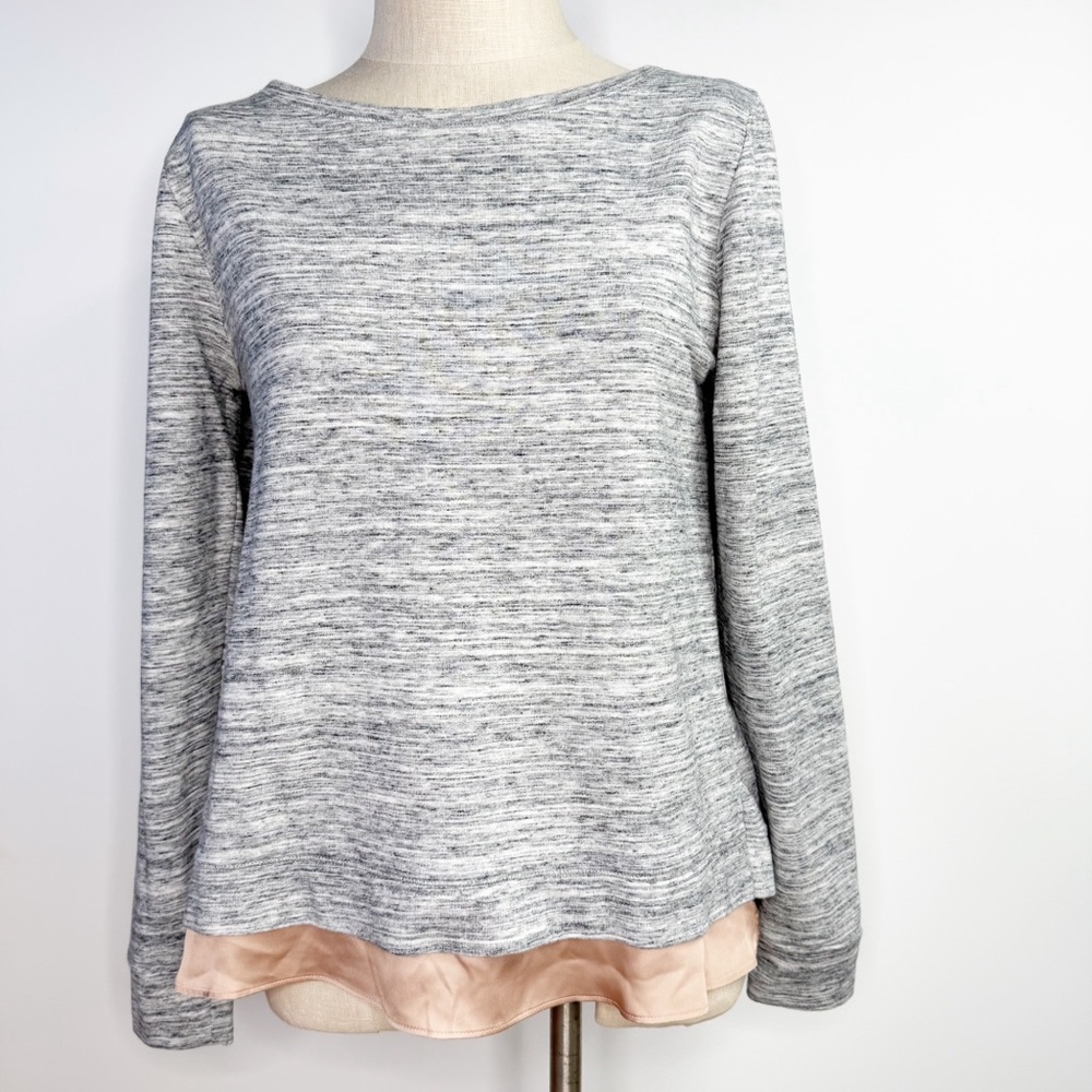 WHBM White House Black Market Long-Sleeve Woven Hem Split Back Top Gray Blush M